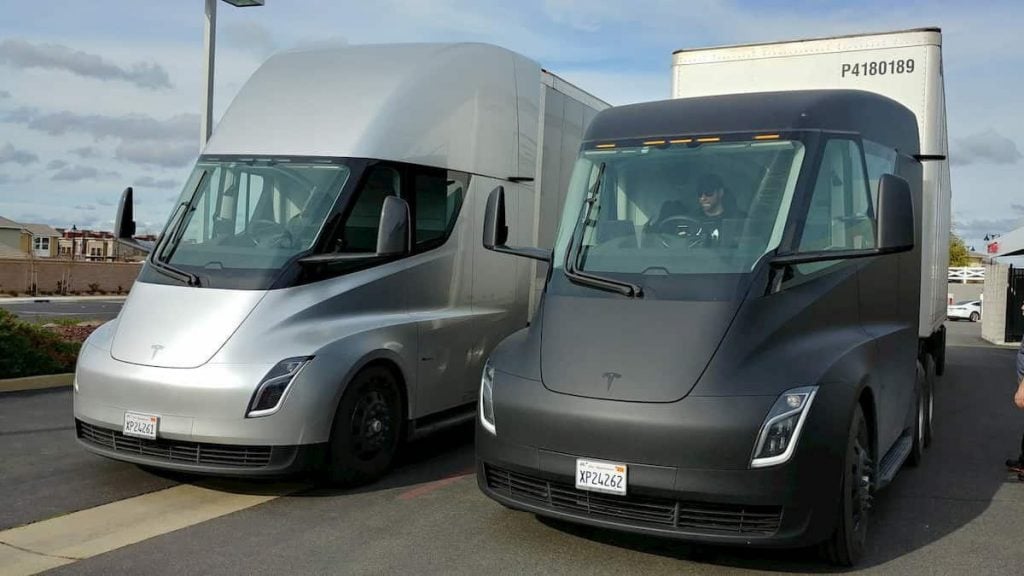 Tesla Will Pump Up the Production of Its Semi Trucks