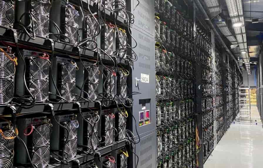 Canaan stock plunge on Q3 loss, but Bitcoin rally support crypto miners sales