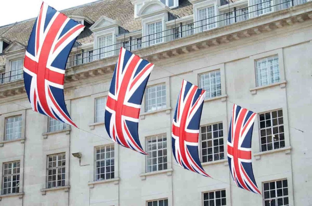 BoE’s threat of negative interest rates will trigger investors to top-up portfolios