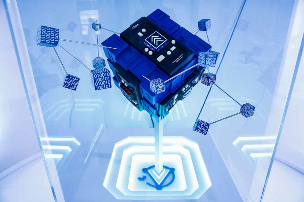 Alibaba's AntChain launches Blockchain Transmission Network during a first developer conference