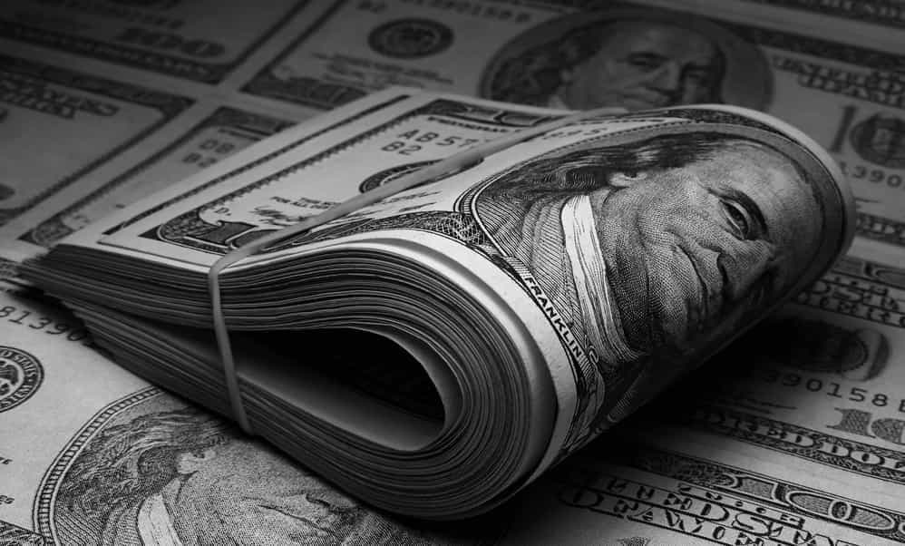 50% of crypto experts believe Bitcoin will replace fiat currency by 2040