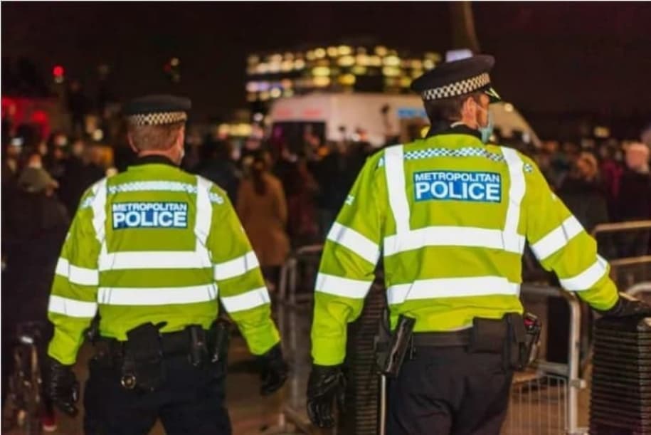 UK police seize USB stick with $9.5 million in ETH from crypto scam operators