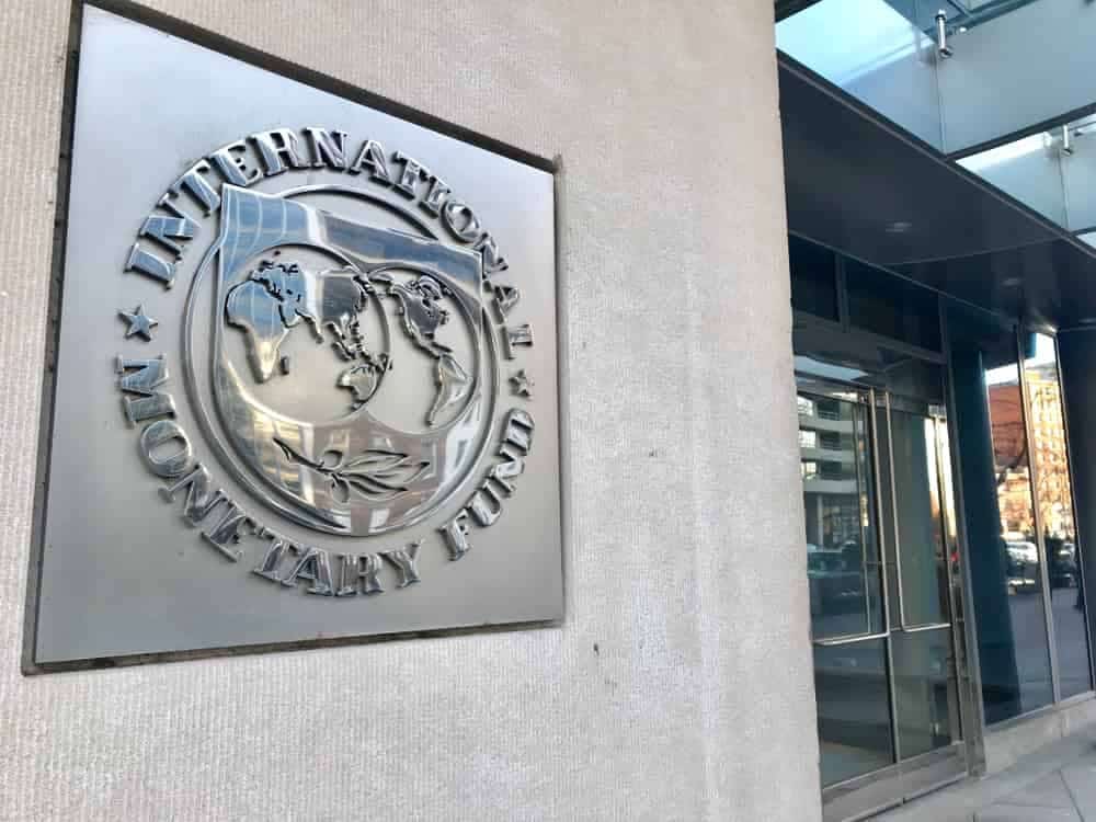 IMF deeply concerned about countries making BTC legal tender