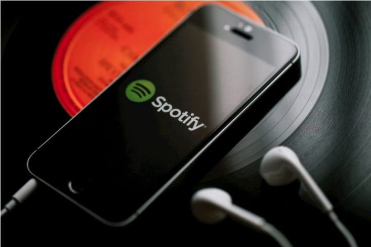 Spotify stock forecast: Analysts estimate a 25% upside for SPOT