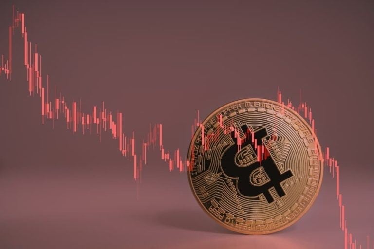 Crypto market cap loses $680 billion in 2022 as BTC slumps under $34k