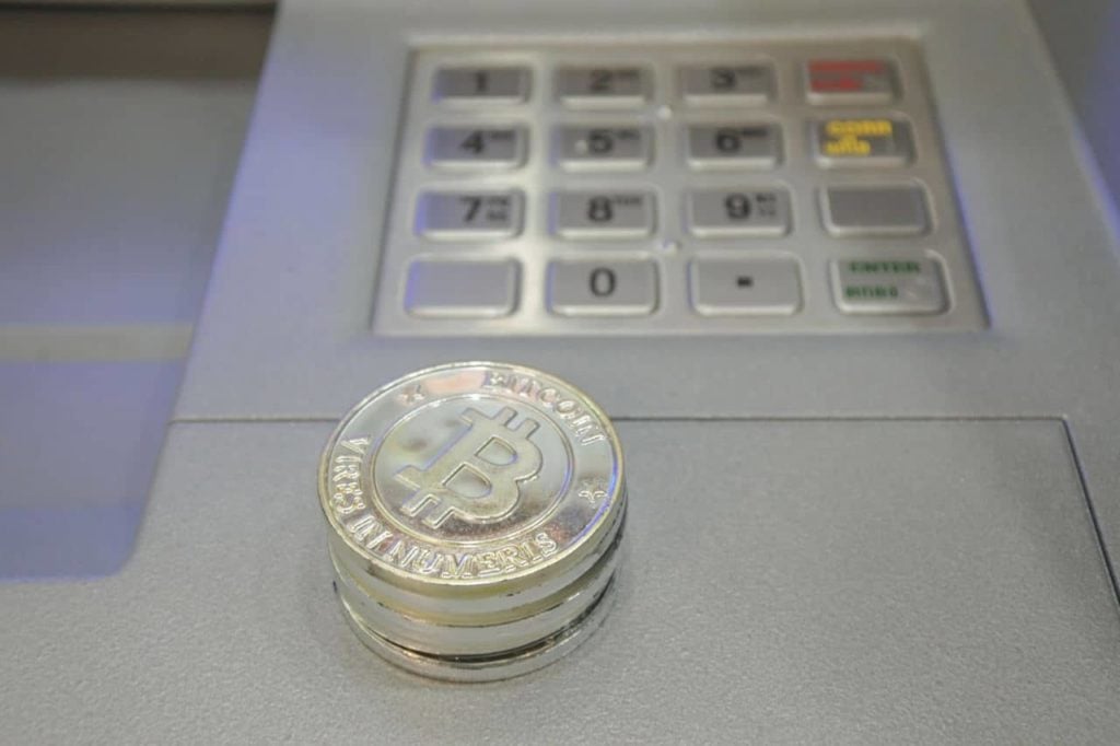 TSE-listed crypto broker Voyager Digital limits withdrawals after disclosing 3AC exposure