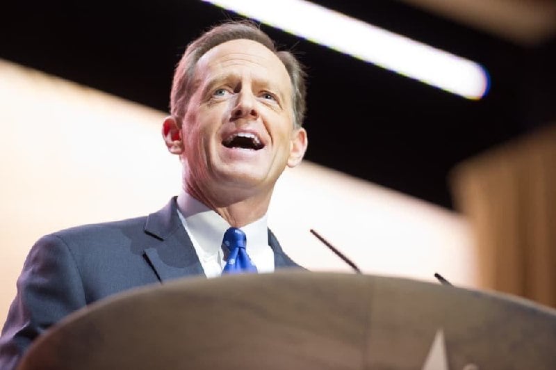 U.S. senator blasts SEC for not sharing crypto framework pushes for Congress to intervene