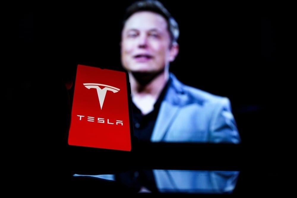 Elon Musk vs Zuckerberg; How would TSLA and META stocks react?
