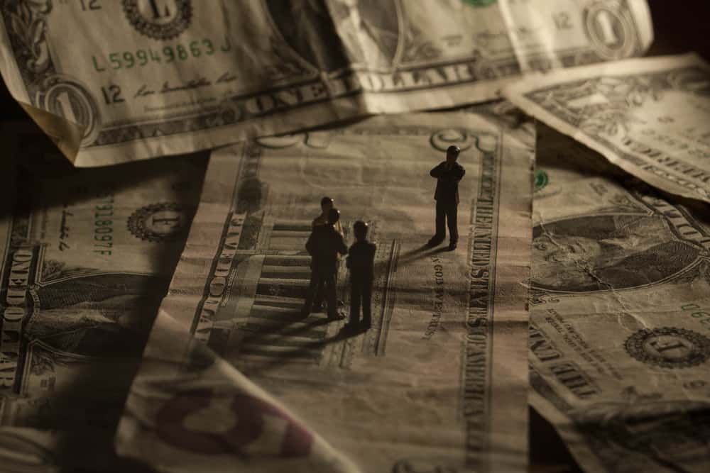 Behind the Veil: Investors Fight to Revive Embattled Migom Bank