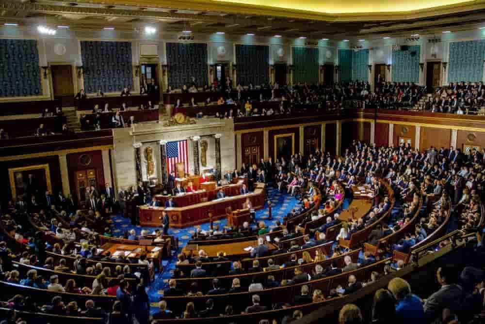 Congress trading alert: Senator goes bearish on Tesla stock