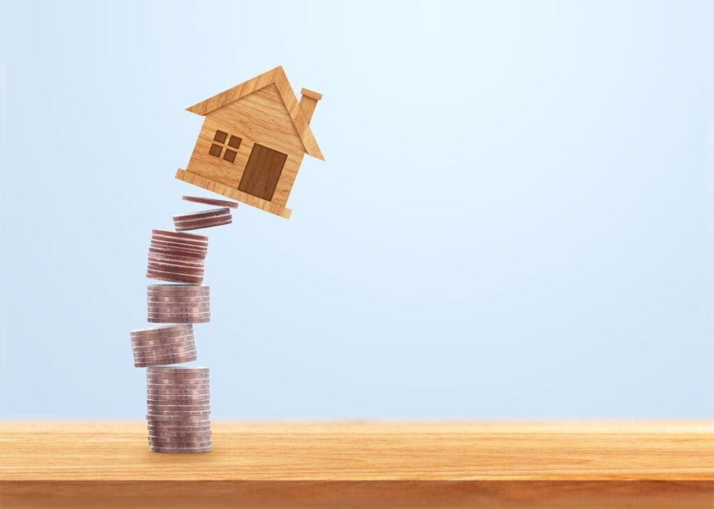 Home sales see worst year since 1995; Real estate crash incoming?