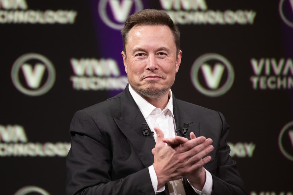 How much money does Elon Musk make a second?