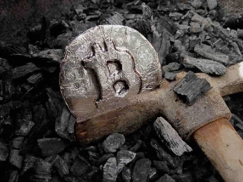 Bitcoin halving racks up record $2.4 million fees as Runes Protocol launches