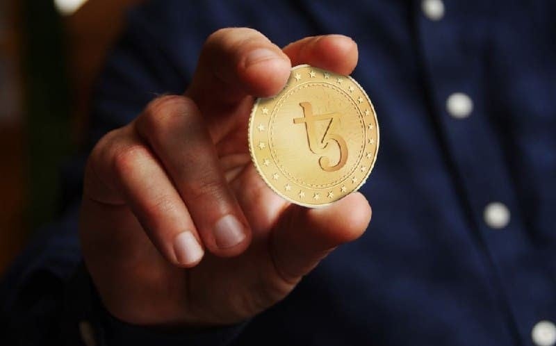 2 cryptocurrencies to reach $1 billion market cap in May