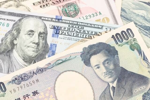 Japanese Yen (JPY) struggles at a 38-year low against the U.S. Dollar