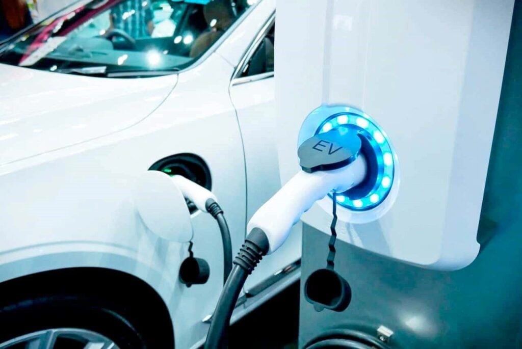 Tesla or Lucid We asked ChatGPT-4o which stock is a better buy for 2024