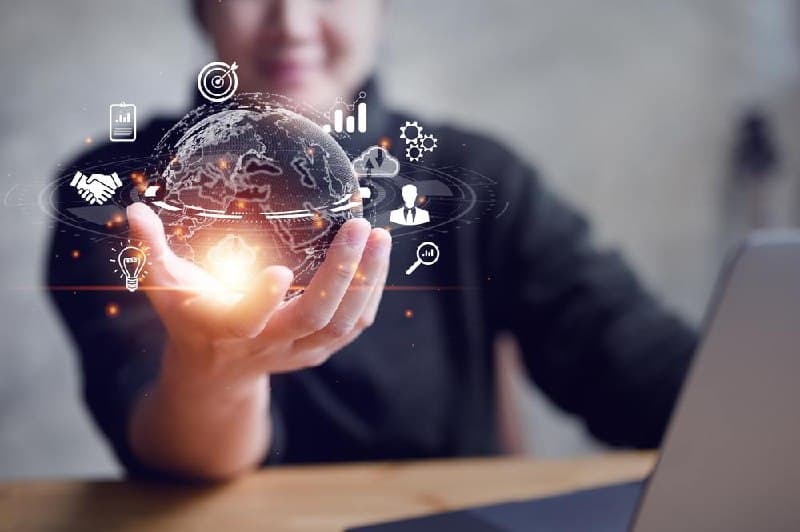 2 tech stocks to buy and hold for long term