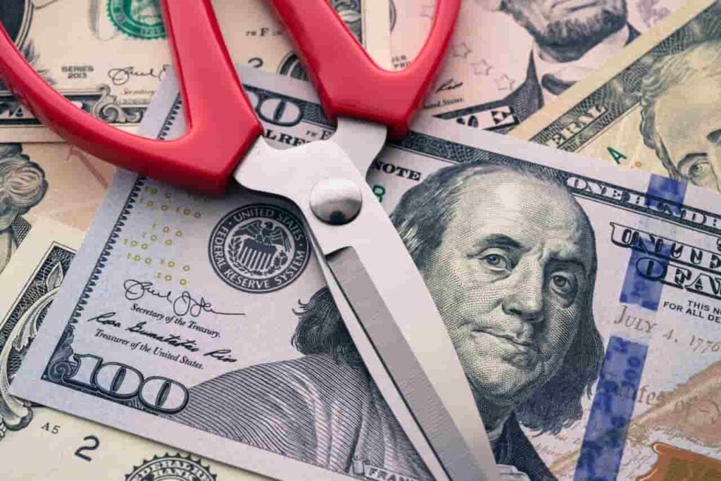 Will Americans be wiped out? U.S. household debt rockets to $17.9 trillion now stands at 60% GDP