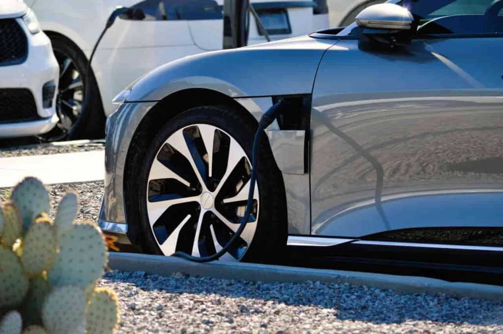 LCID stock soars 7% as Tesla owners switch to Lucid