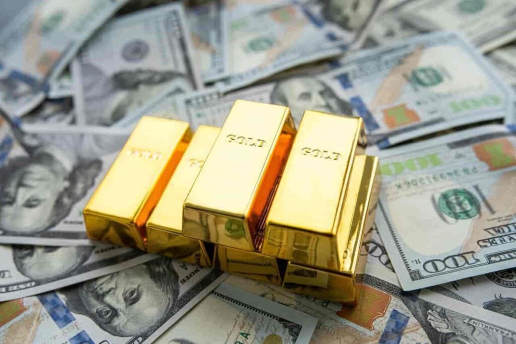 Will Gold price hit $4,000 in 2025? Expert opinion