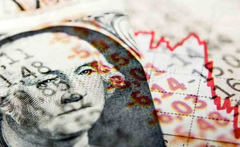 Nothing is 'coming to rescue' the unstable economy, warns economist