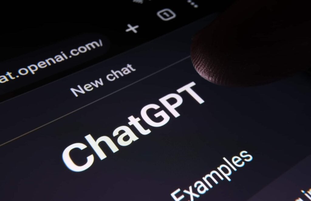 ChatGPT picks 2 AI stocks to turn $100 into $1,000 by 2026