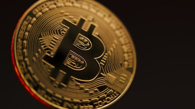 Bitcoin to peak at $155,000 on this date, according expert