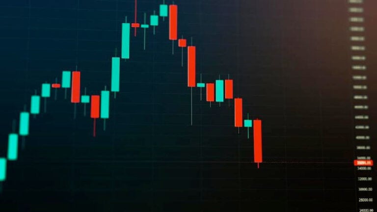 This stock rockets 600% after major crypto deal; Time to buy?