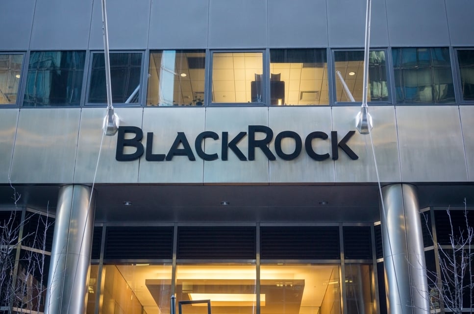 BlackRock sold over $350 million of this cryptocurrency in a week