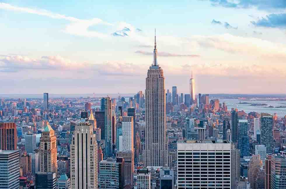 R. Kiyosaki warns New Yorkers to protect themselves with these 2 cryptos