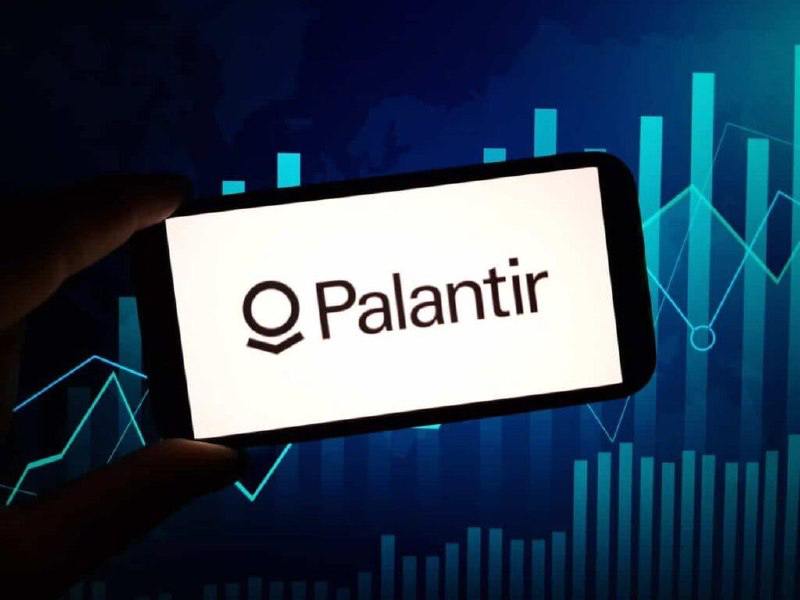 Analysts update Palantir stock price target for 2026