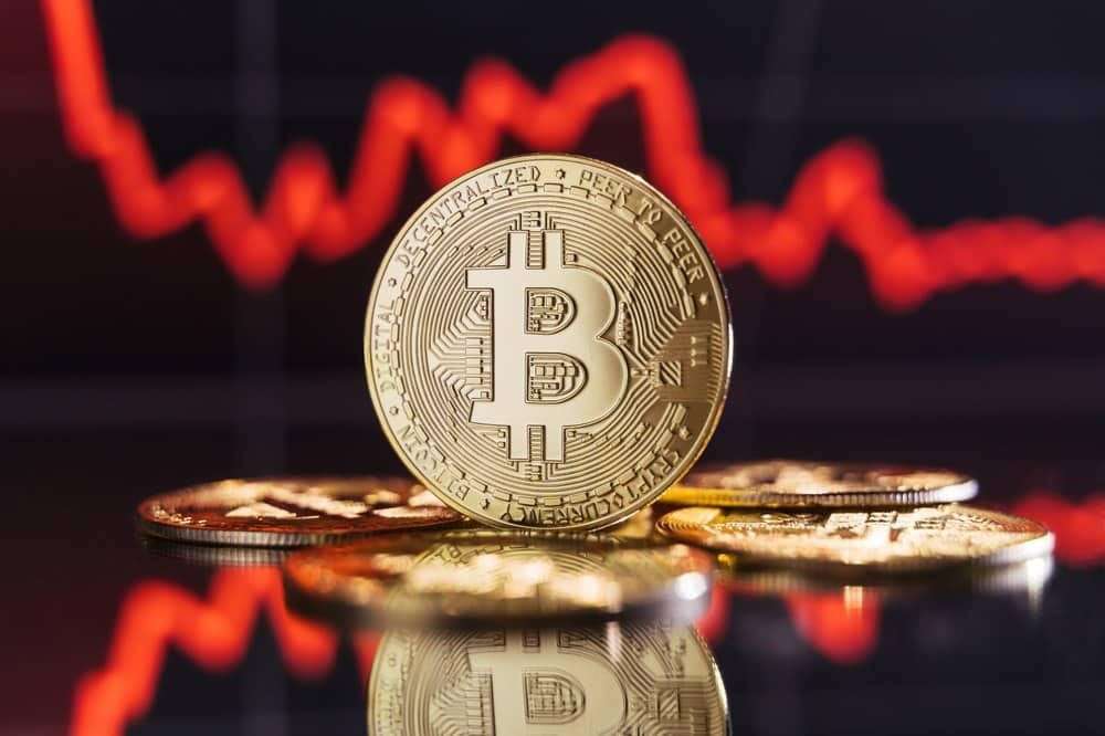 Wall Street expert reveals why Bitcoin price is crashing