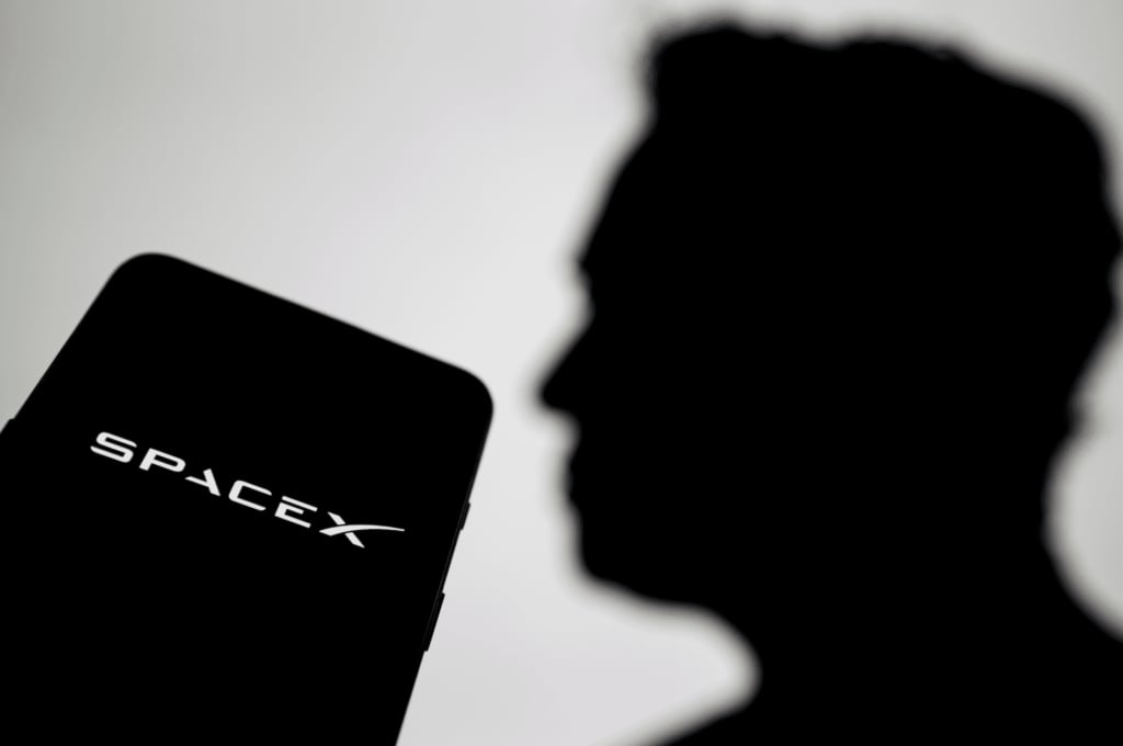 2 stocks to buy before SpaceX IPO