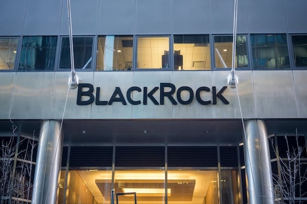 BlackRock pulled $935 million in digital asset inflows in Q1 despite losing $18.7 billion in AUM