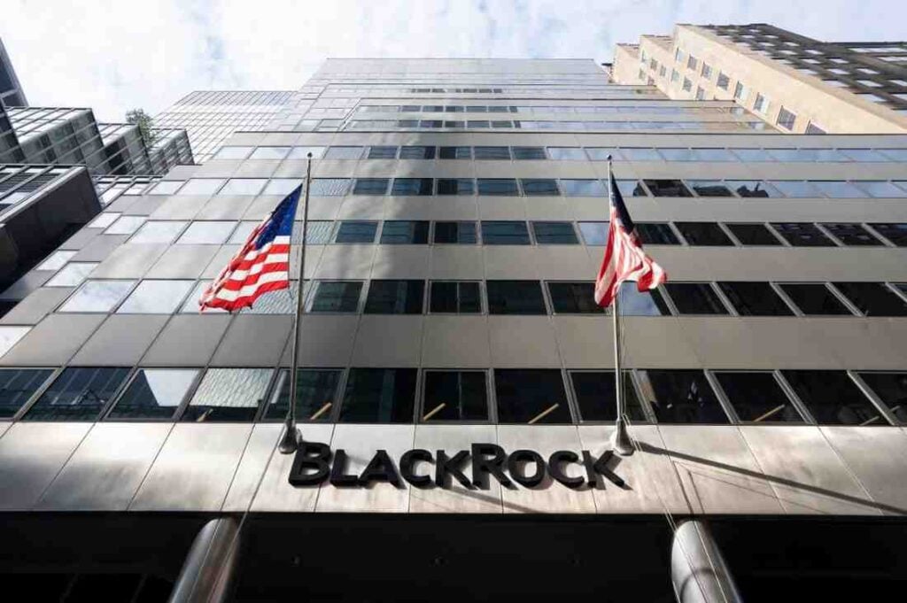 BlackRock offloaded $1.2 billion of these cryptocurrencies in a week