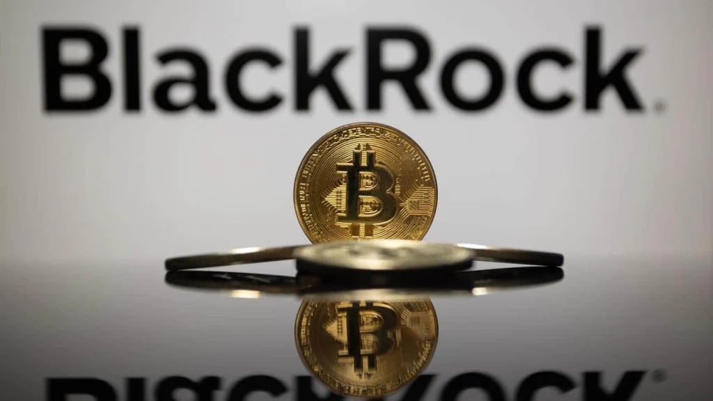 BlackRock dumps over $265 million in Bitcoin thumbnail