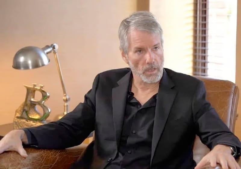 Michael Saylor hints at buying more Bitcoin despite $11 billion unrealized losses thumbnail