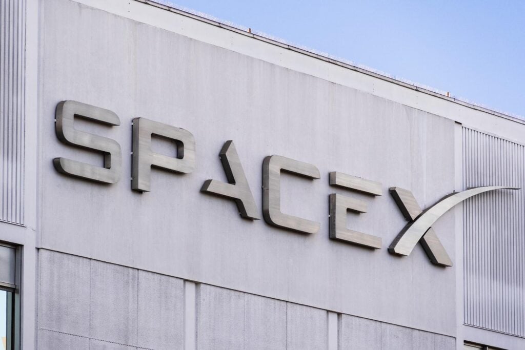 Trading expert sets date when SpaceX stock will drop to $100 thumbnail