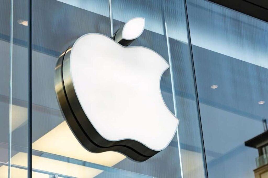 Why you need to buy Apple stock in July thumbnail
