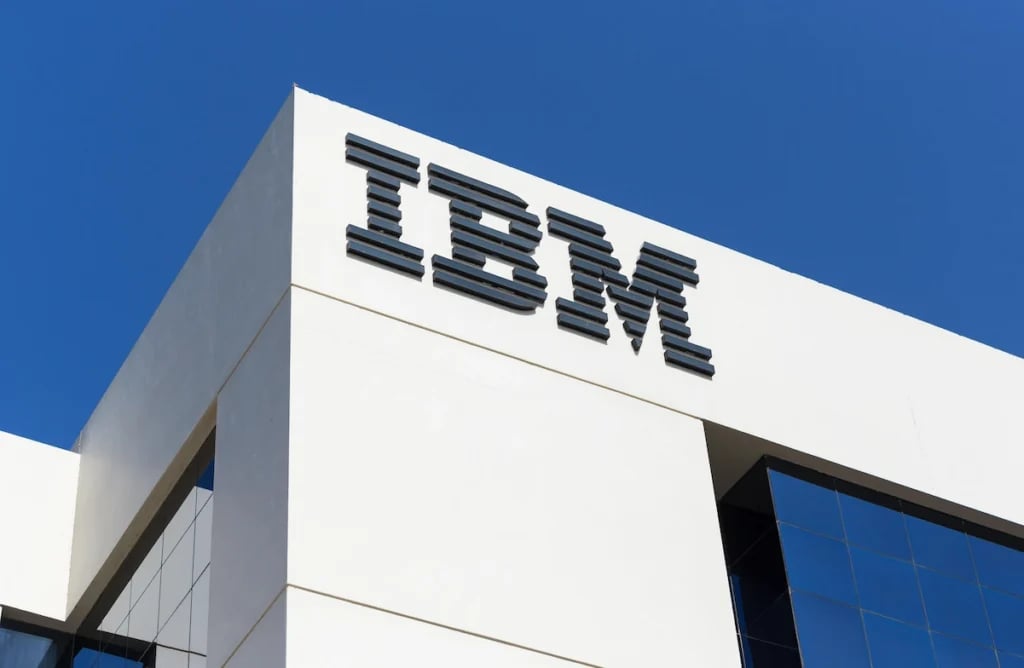 Wall Street analyst sets IBM stock price target for 12 months thumbnail