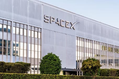 $10,000 invested at SpaceX stock IPO is now worth thumbnail