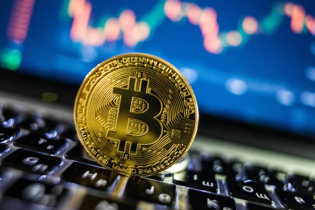 Bitcoin funding rate hits 19-month high: Here’s what it means thumbnail