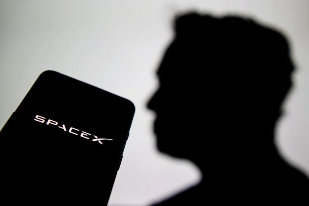 Is SpaceX stock a Buy ahead of first SPCX quarterly earnings? thumbnail