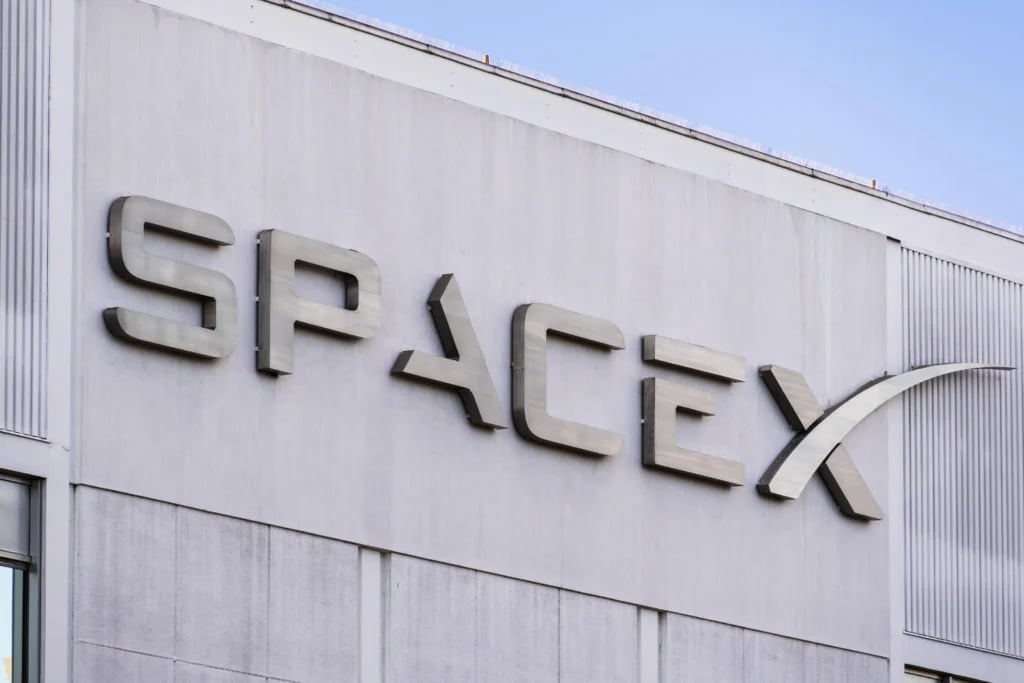 Norway’s sovereign wealth fund discloses a $1.2 billion stake in SpaceX thumbnail