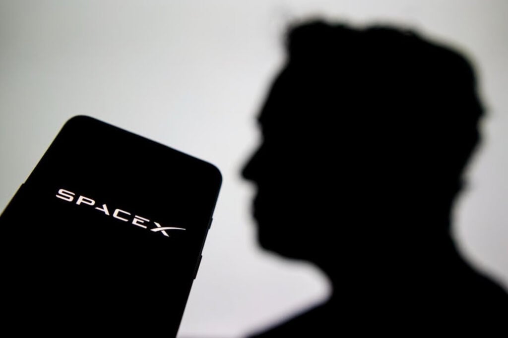 Wall Street sets SpaceX stock price target for next 12 months thumbnail