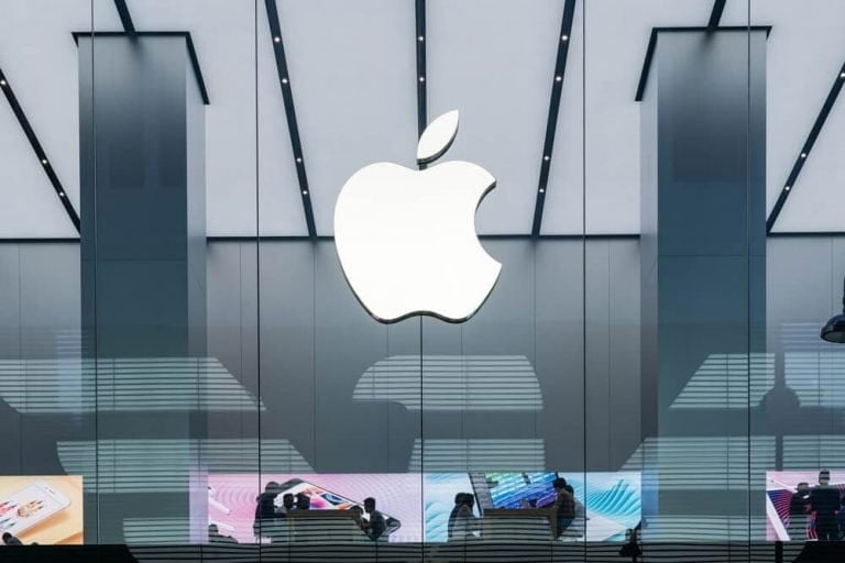 Here’s why Apple stock is crashing today thumbnail