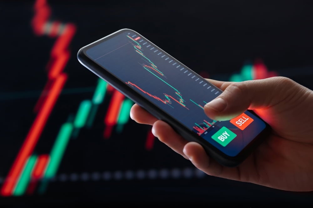 How The Best Traders Don’t Predict Markets and Survive Being Wrong