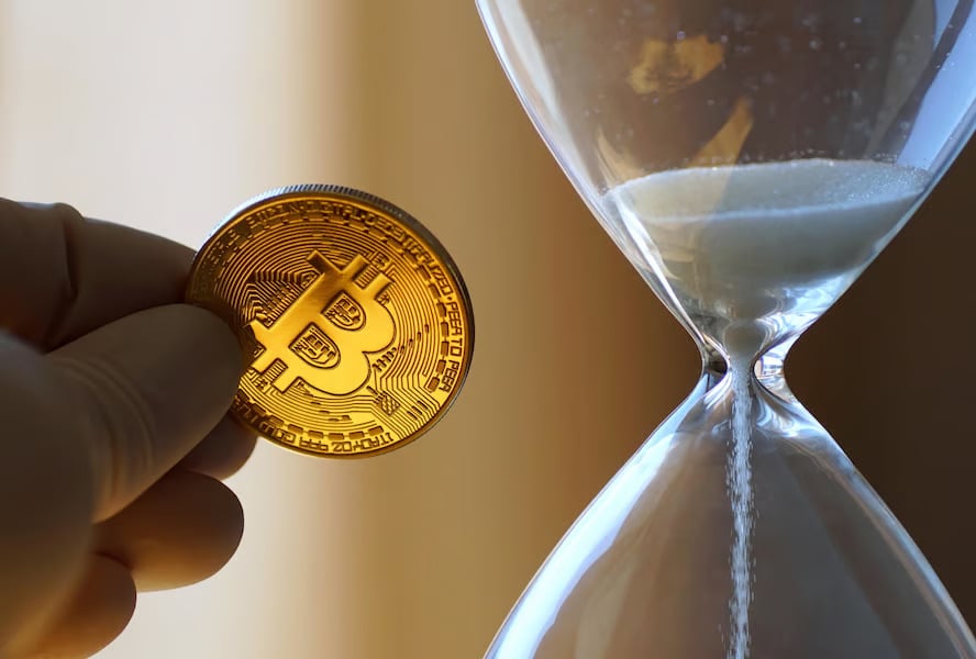 Bitcoin’s Doomsday Clock updates when quantum computers will break BTC encryption thumbnail