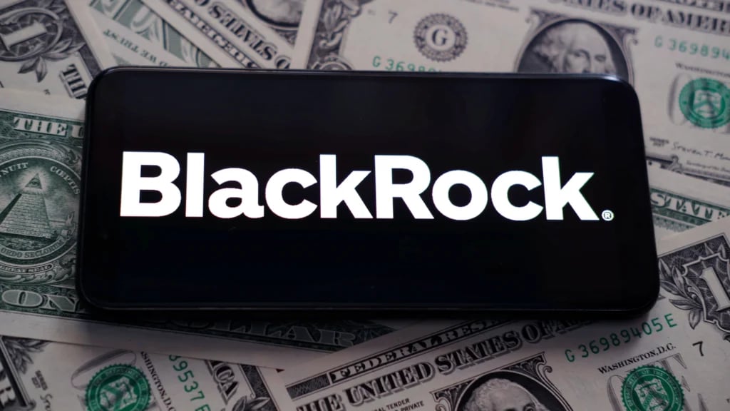 BlackRock loads up on over $1.5 billion of these two cryptocurrencies in 5 days thumbnail