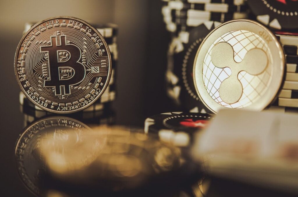 XRP ETFs outperform Bitcoin ETFs by 100% thumbnail